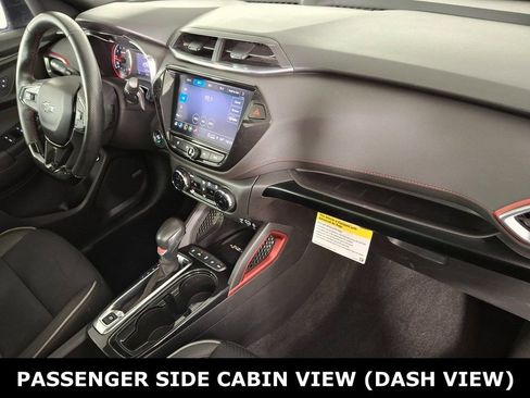 Used 2022 Chevrolet TrailBlazer RS w/ Sun and Liftgate Package image 32