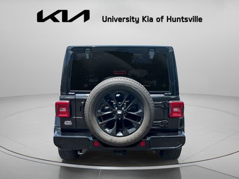Used 2023 Jeep Wrangler Unlimited Sahara AWD/4WD image 7