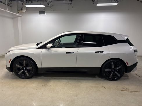 Used 2025 BMW iX M60 image 2