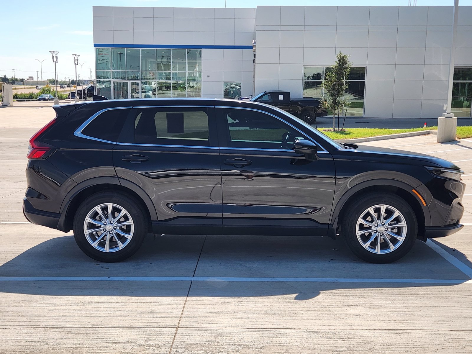 Used 2024 Honda CR-V EX-L image 3