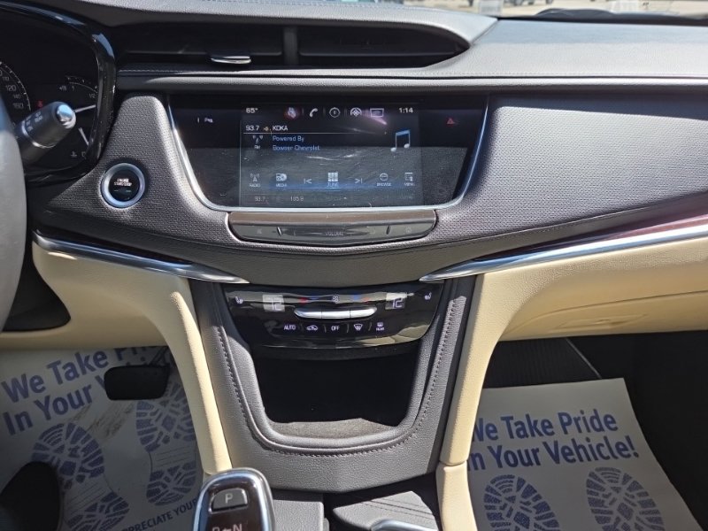 Used 2017 Cadillac XT5 Luxury w/ Driver Awareness Package AWD/4WD image 15