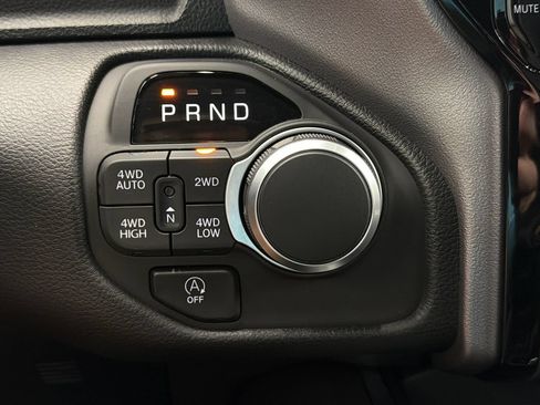 Used 2025 RAM 1500 Big Horn AWD/4WD image 24
