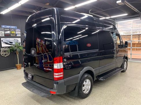 Used 2014 Mercedes-Benz Sprinter 2500 image 5