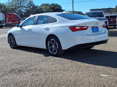 Used 2024 Chevrolet Malibu LT image 3