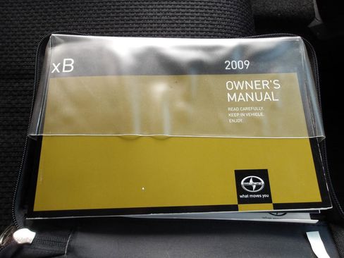 Used 2009 Scion xB FWD image 23