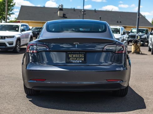 Used 2022 Tesla Model 3 RWD image 8
