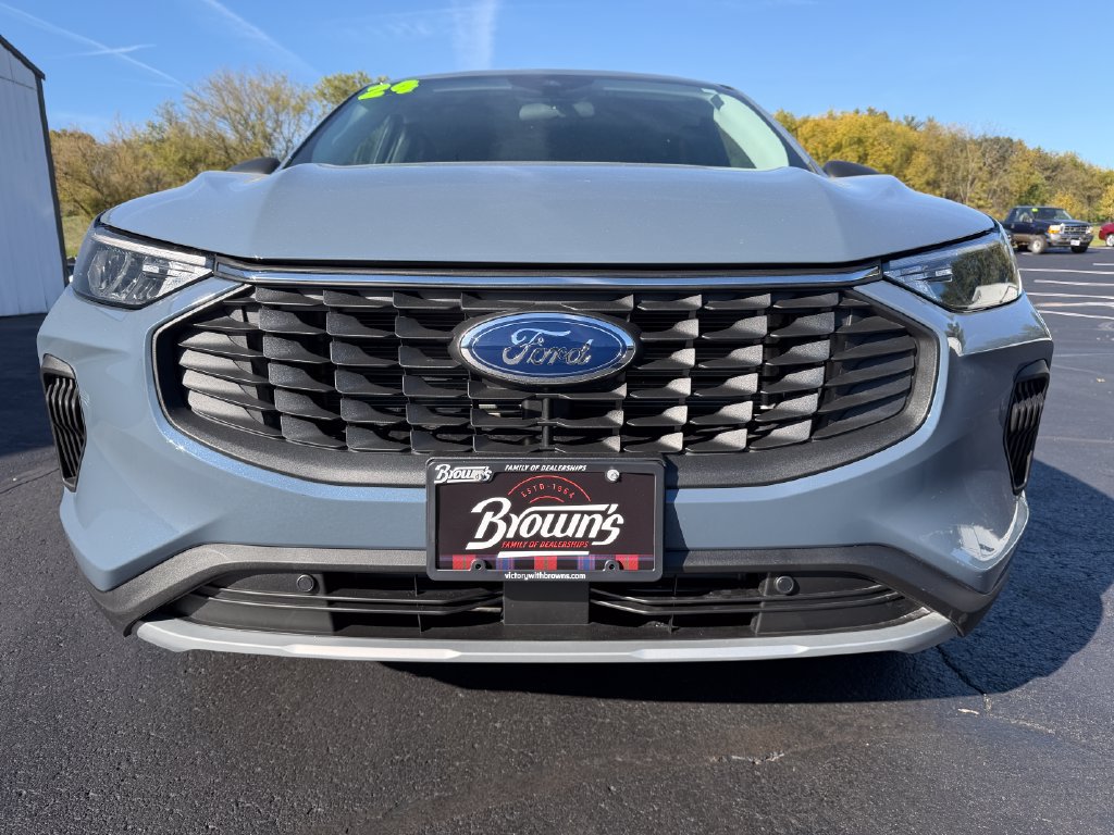 Used 2024 Ford Escape Active w/ Tech Pack #1 AWD/4WD image 2