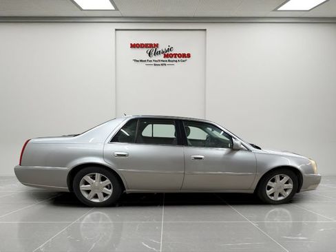 Used 2006 Cadillac DTS w/ Sun And Sound Package FWD image 6