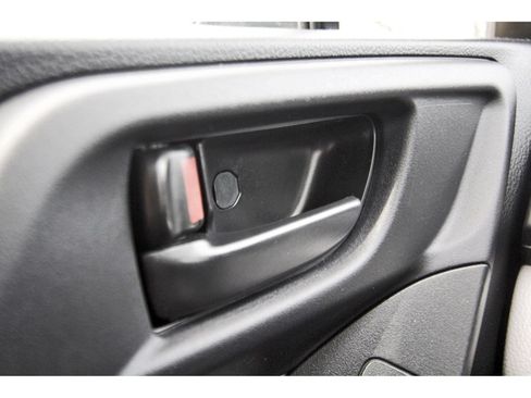 Used 2017 Subaru Forester 2.5i Premium AWD/4WD image 22