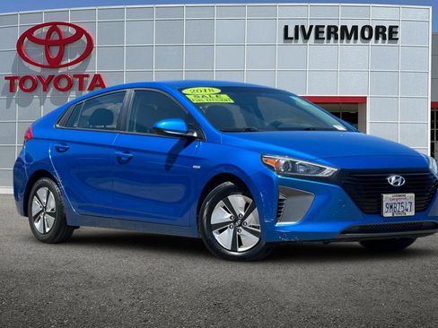 Used 2018 Hyundai Ioniq Blue FWD image 2