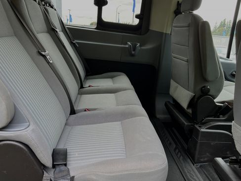 Used 2018 Ford Transit 150 XLT image 12