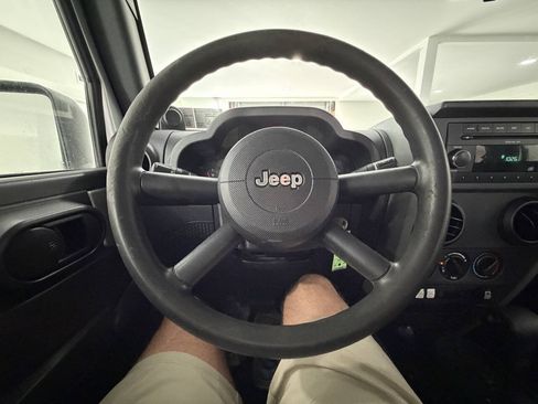 Used 2009 Jeep Wrangler X AWD/4WD image 26