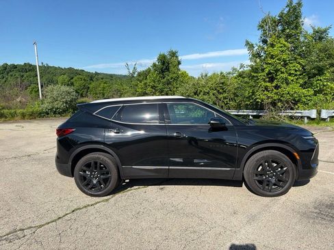 Used 2023 Chevrolet Blazer Premier w/ Enhanced Convenience Package AWD/4WD image 2