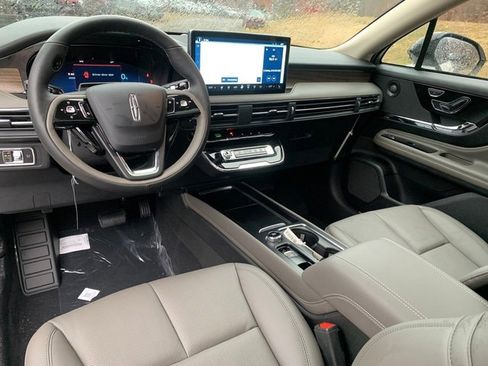 New 2026 Lincoln Corsair Grand Touring image 24