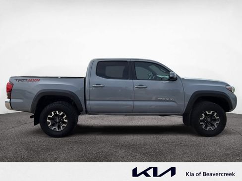 Used 2019 Toyota Tacoma TRD Off-Road image 6