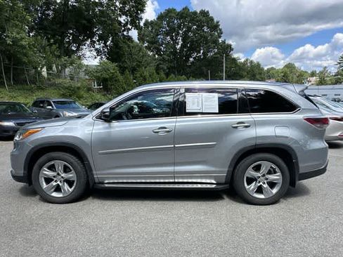 Used 2015 Toyota Highlander Limited AWD/4WD image 2