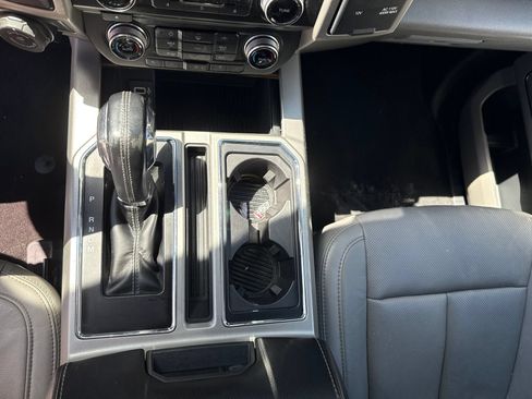 Used 2018 Ford F150 Lariat w/ Equipment Group 502A Luxury AWD/4WD image 20