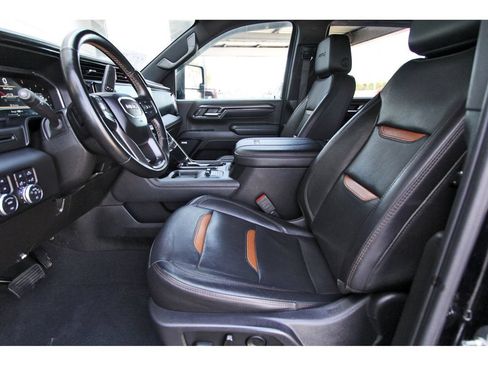 Used 2024 GMC Sierra 2500 AT4 w/ AT4 Preferred Package AWD/4WD image 6