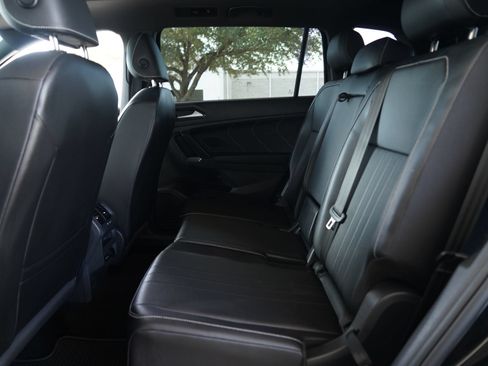 Certified 2023 Volkswagen Tiguan SE R-Line FWD image 30