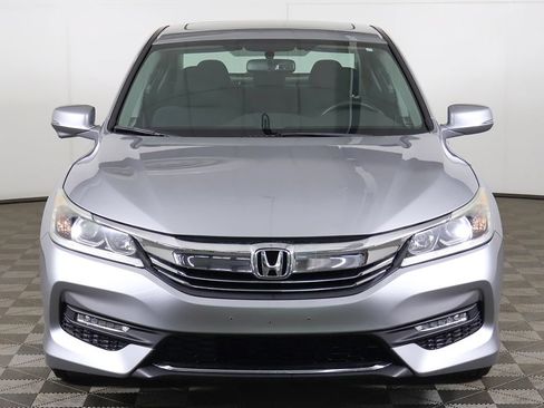 Used 2017 Honda Accord EX image 8