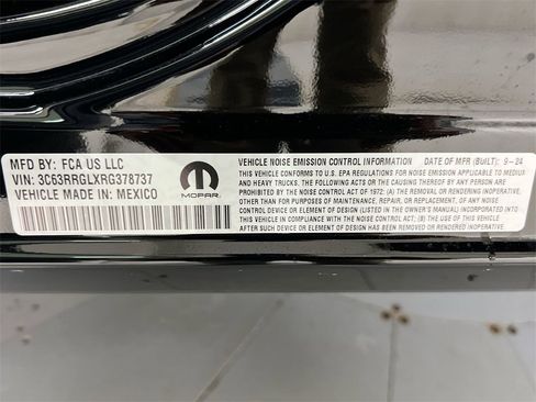 Used 2024 RAM 3500 Tradesman w/ Chrome Appearance Group image 24