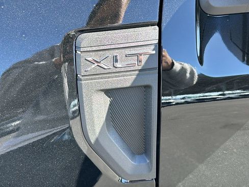 New 2026 Ford Maverick XLT w/ XLT Luxury Package FWD image 5