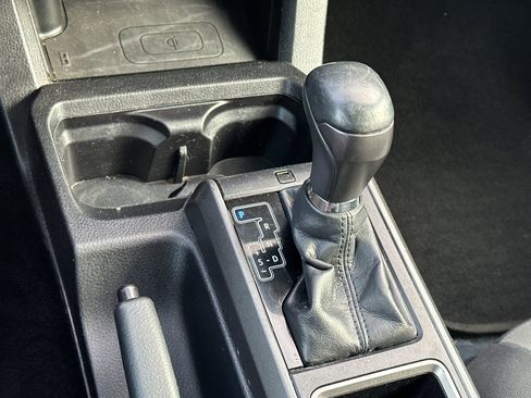 Used 2020 Toyota Tacoma TRD Off-Road w/ Technology Package image 19