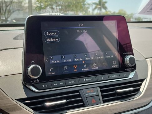 Used 2025 Nissan Altima 2.5 SV FWD image 21