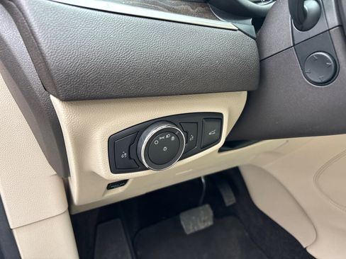 Used 2017 Lincoln MKC Reserve w/ Lincoln MKC Climate Package image 14