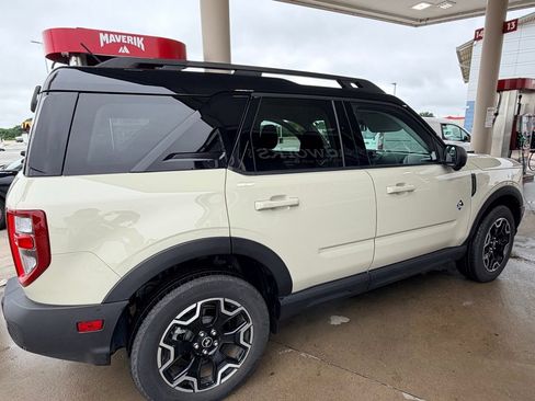 Used 2025 Ford Bronco Sport Outer Banks w/ Outer Banks Tech Package+ AWD/4WD image 13