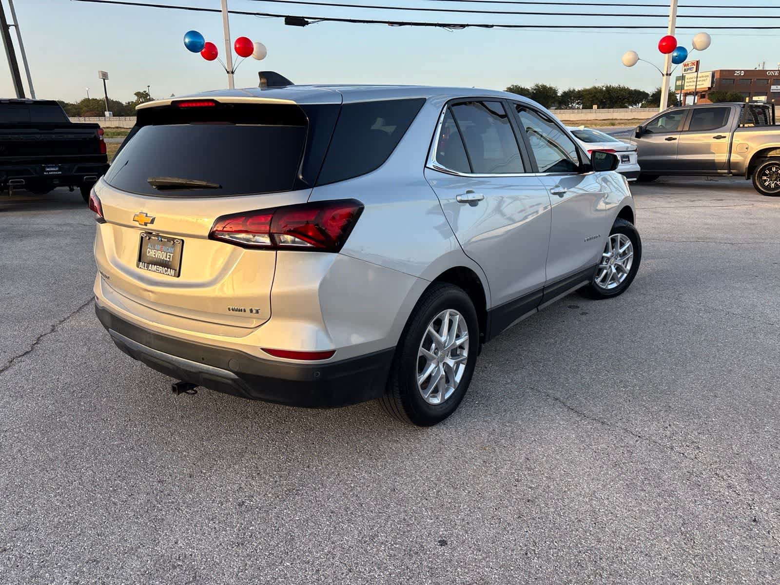 Used 2022 Chevrolet Equinox LT AWD/4WD image 3