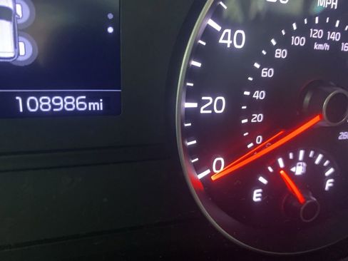 Used 2019 Kia Sportage LX image 16