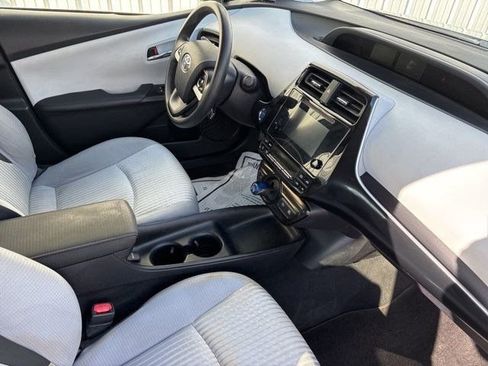 Used 2016 Toyota Prius Two image 36