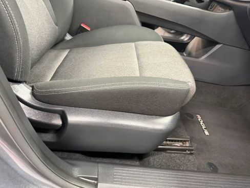 Used 2025 Nissan Rogue SV AWD/4WD image 34
