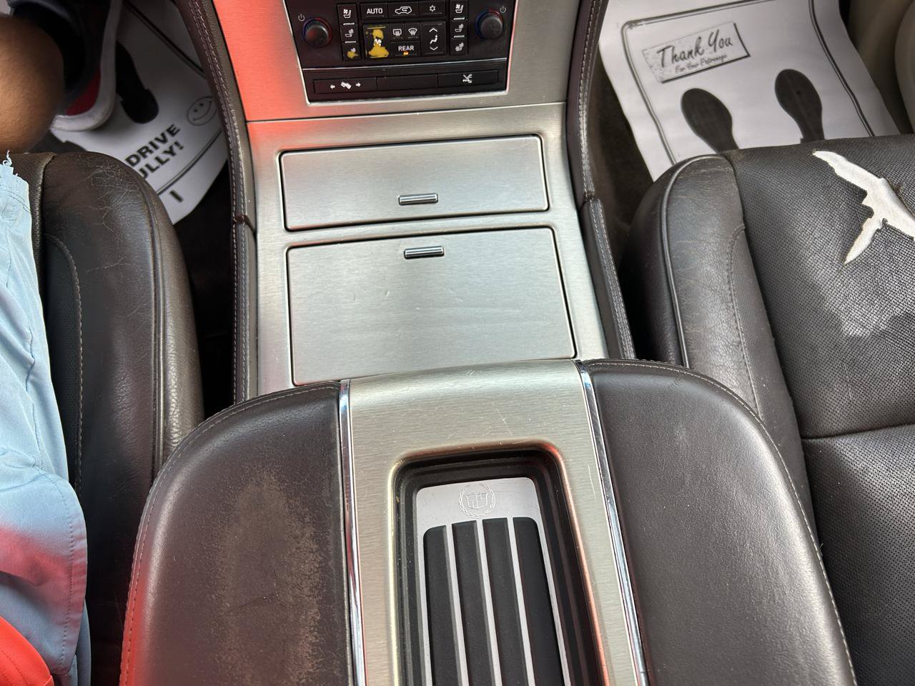 Used 2011 Cadillac Escalade ESV Platinum AWD/4WD image 28