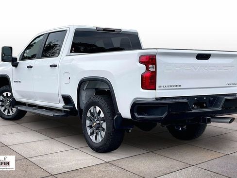 Used 2025 Chevrolet Silverado 2500 Custom w/ Custom Value Package AWD/4WD image 2