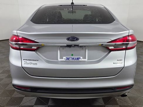 Used 2018 Ford Fusion SE image 7