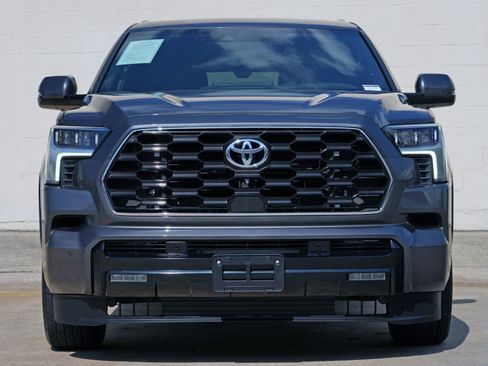 Used 2023 Toyota Sequoia Platinum AWD/4WD image 7