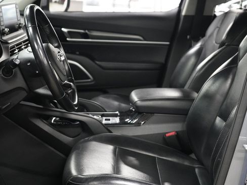 Used 2021 Kia Telluride LX FWD image 12