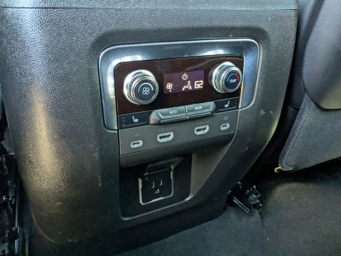 Used 2023 GMC Yukon XL Denali Ultimate AWD/4WD image 16
