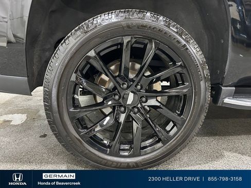 Used 2020 Cadillac Escalade Luxury w/ Escalade Sport Edition AWD/4WD image 10