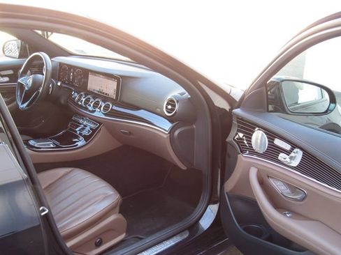 Used 2021 Mercedes-Benz E 350 4MATIC Sedan image 17