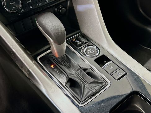 Used 2025 Mitsubishi Eclipse Cross SE image 25