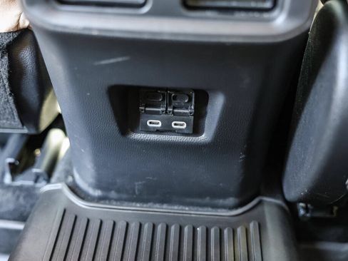 Used 2024 Toyota RAV4 XLE AWD/4WD image 7