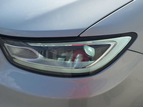 Used 2023 Chrysler Pacifica Touring-L FWD image 32