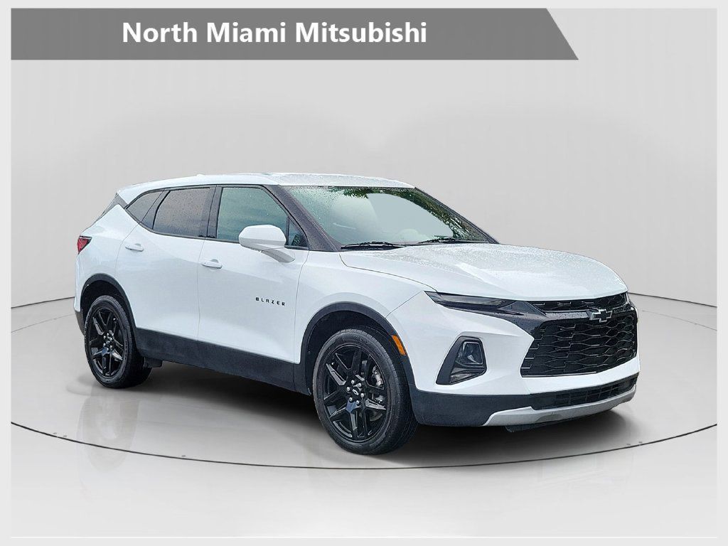 Used 2021 Chevrolet Blazer LT w/ LPO, Black Accent Package FWD image 1