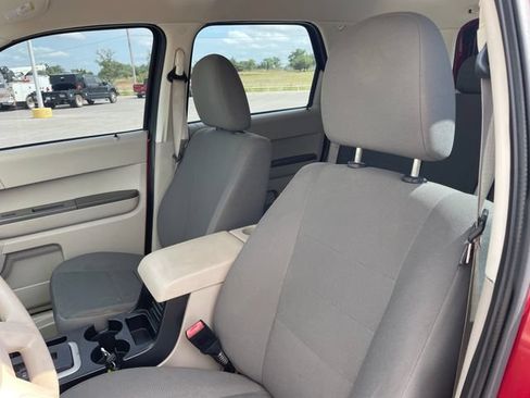 Used 2011 Ford Escape XLS w/ 101A Rapid Spec Order Code FWD image 9