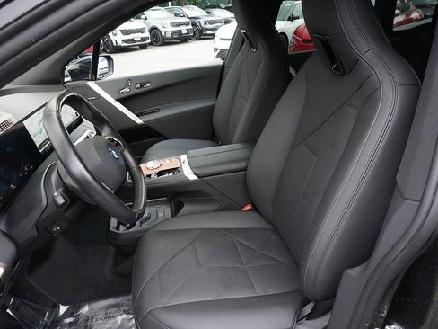 Used 2024 BMW iX xDrive50 w/ Premium Package image 39