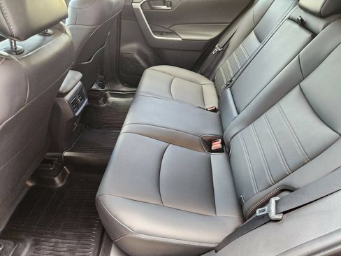 Used 2021 Toyota RAV4 XLE Premium AWD/4WD image 30