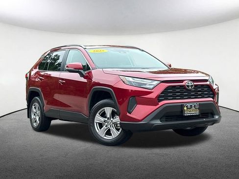 Used 2025 Toyota RAV4 XLE w/ Convenience Package AWD/4WD image 2